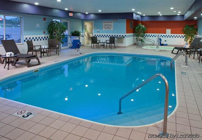 Fairfield Inn By Marriott Richmond New Paris Exterior foto