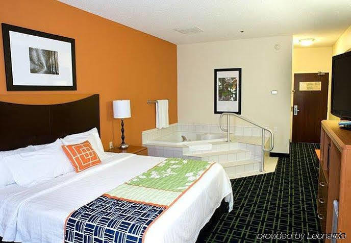 Fairfield Inn By Marriott Richmond New Paris Exterior foto
